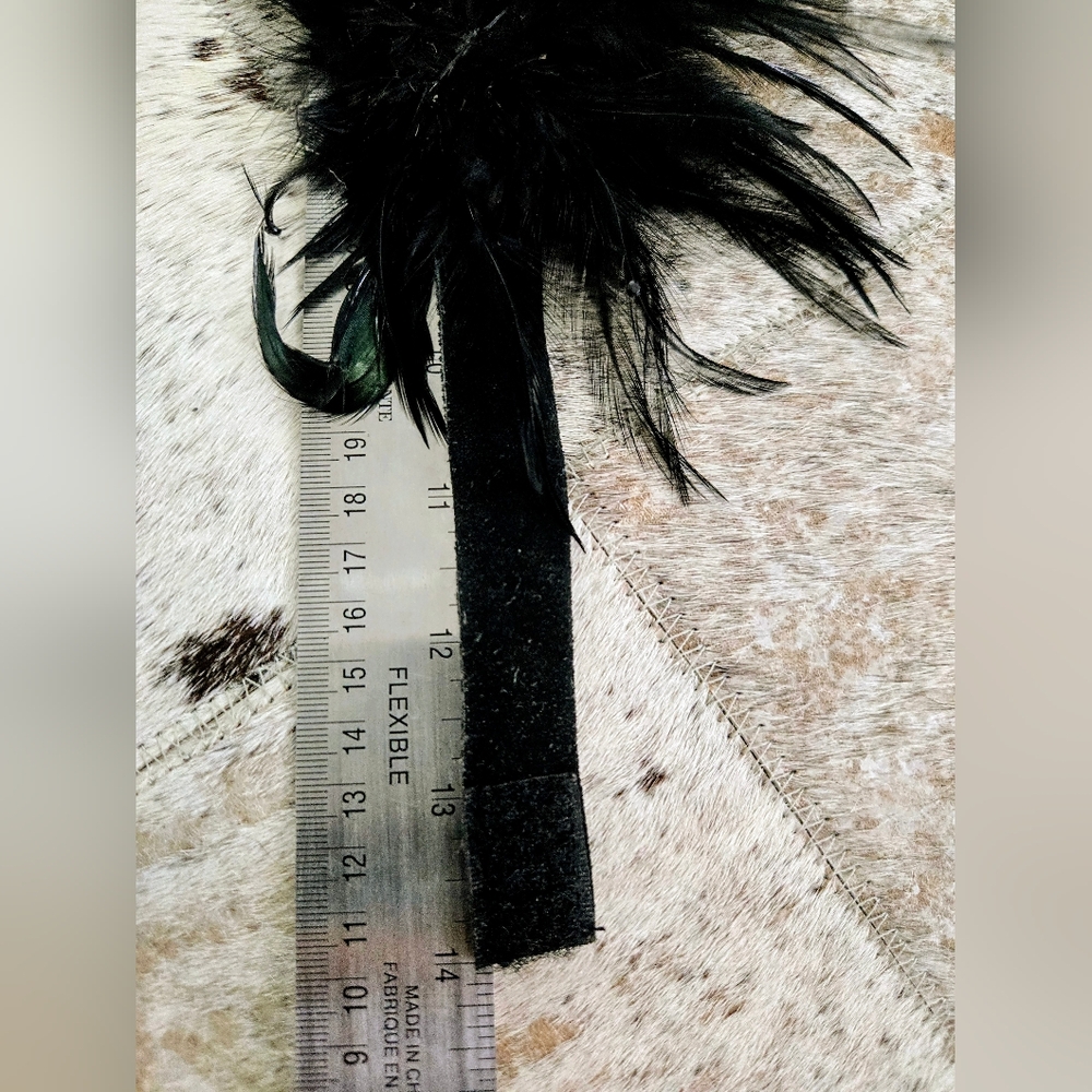 Elegant Black Feather & Rhinestones Choker - Picture 5 of 11